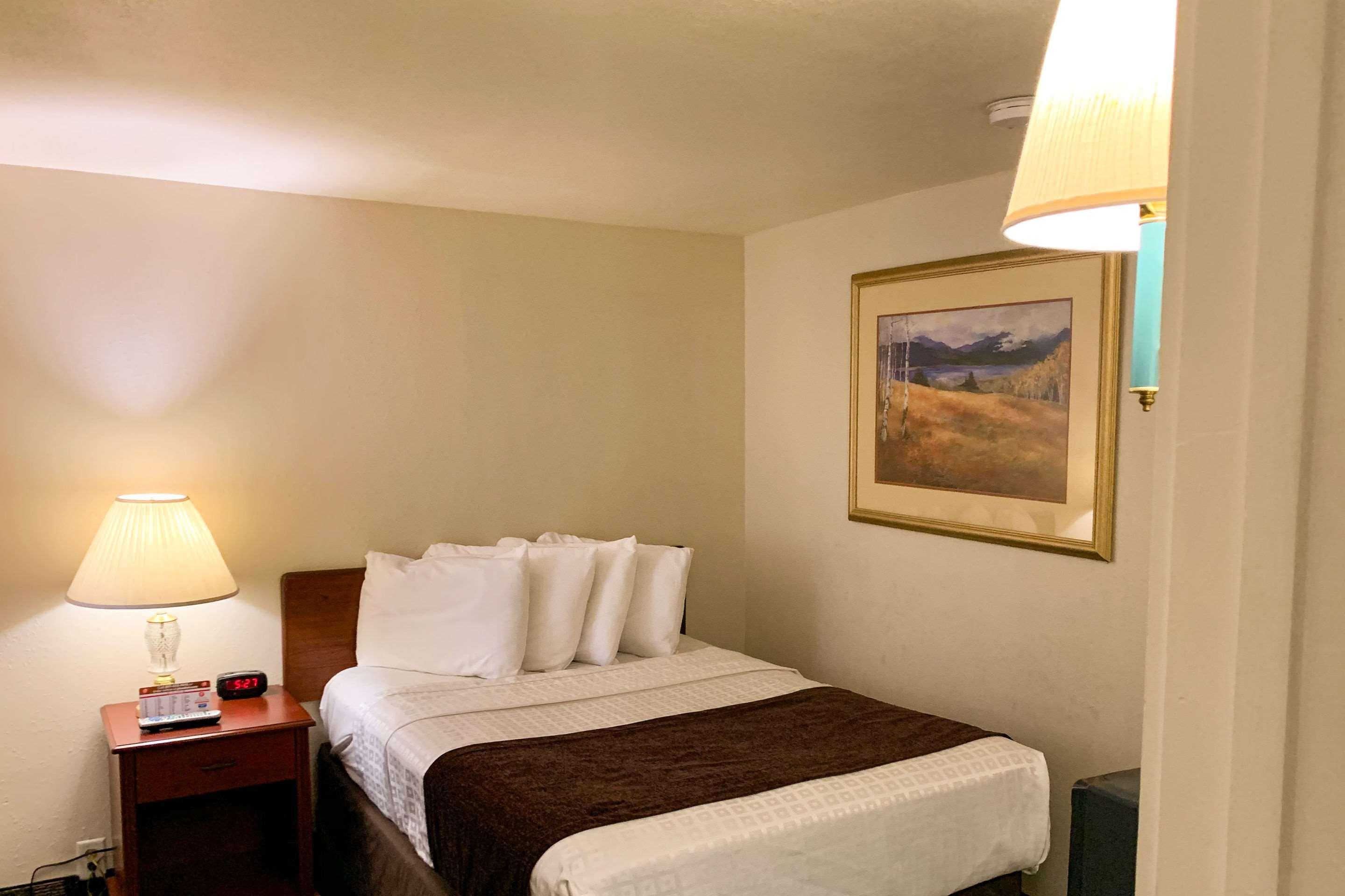 Rodeway Inn & Suites Шеридан Экстерьер фото