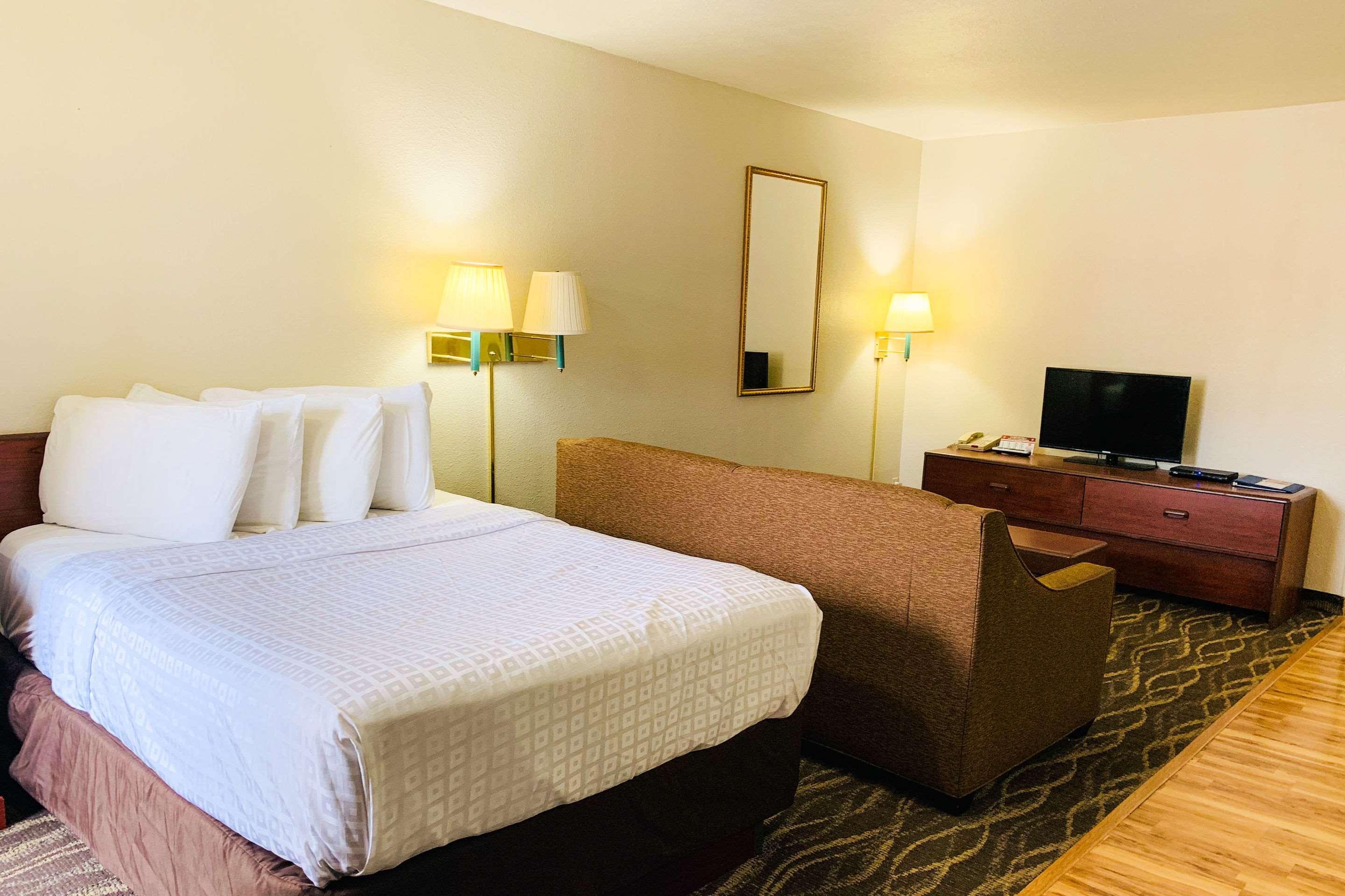 Rodeway Inn & Suites Шеридан Экстерьер фото