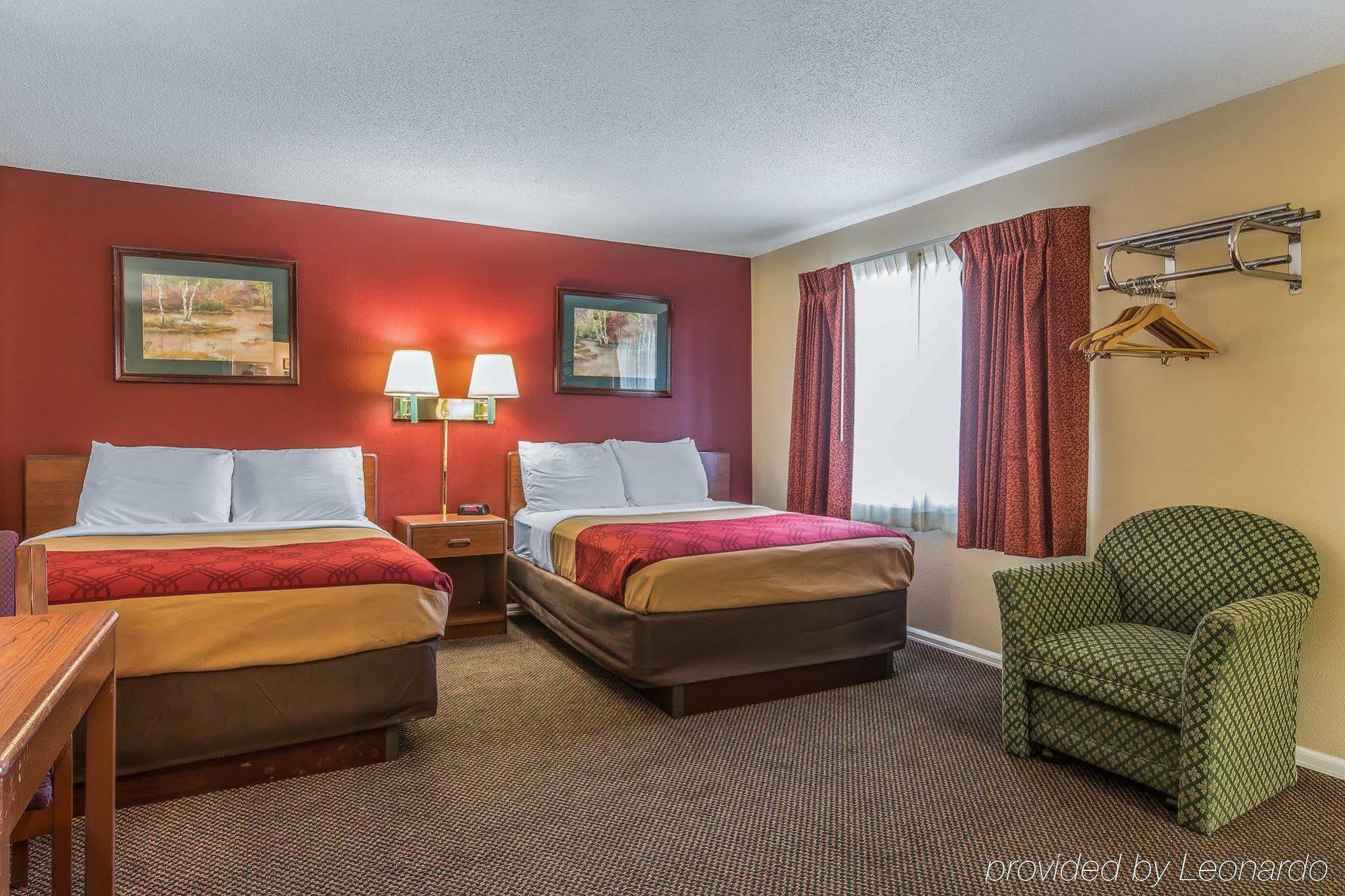 Rodeway Inn & Suites Шеридан Экстерьер фото