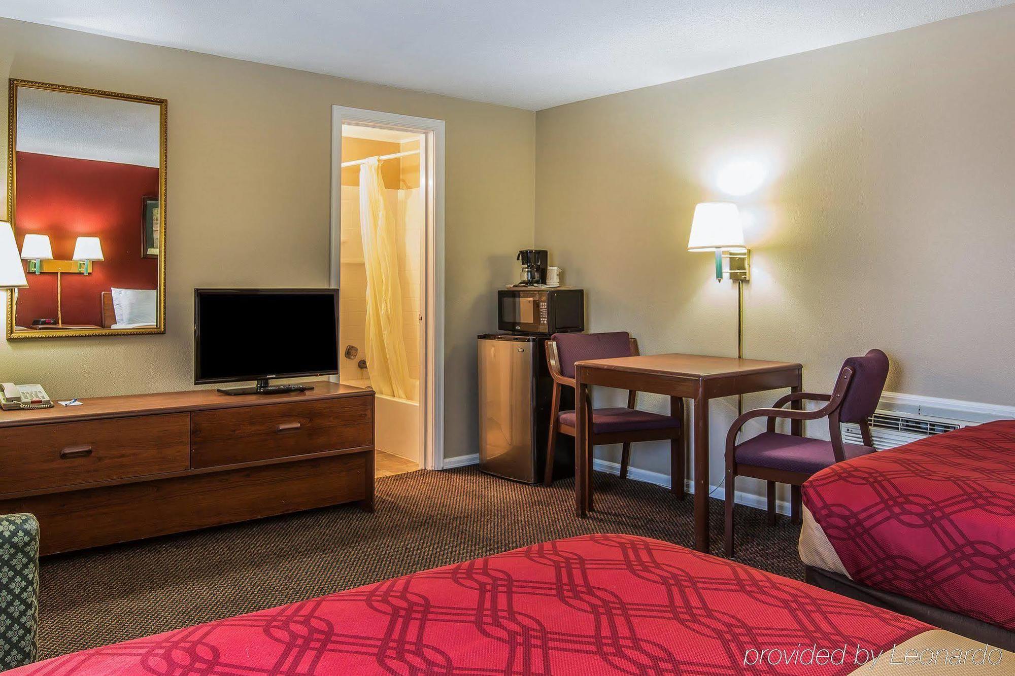 Rodeway Inn & Suites Шеридан Экстерьер фото