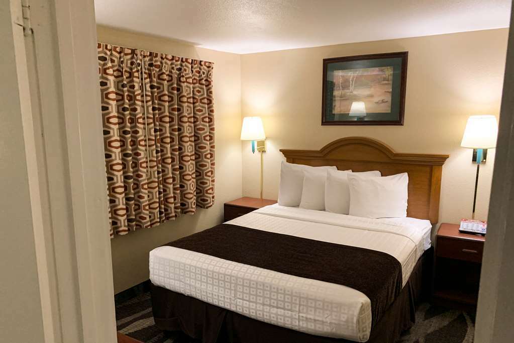 Rodeway Inn & Suites Шеридан Номер фото